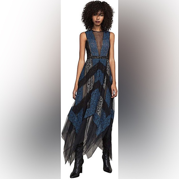BCBGMaxAzria Dresses & Skirts - BCBGMaxAzria Rebecka Lace & Tulle Gown